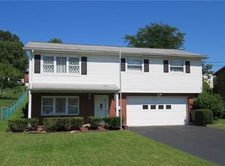 4112 Cambridge Dr, Irwin, PA