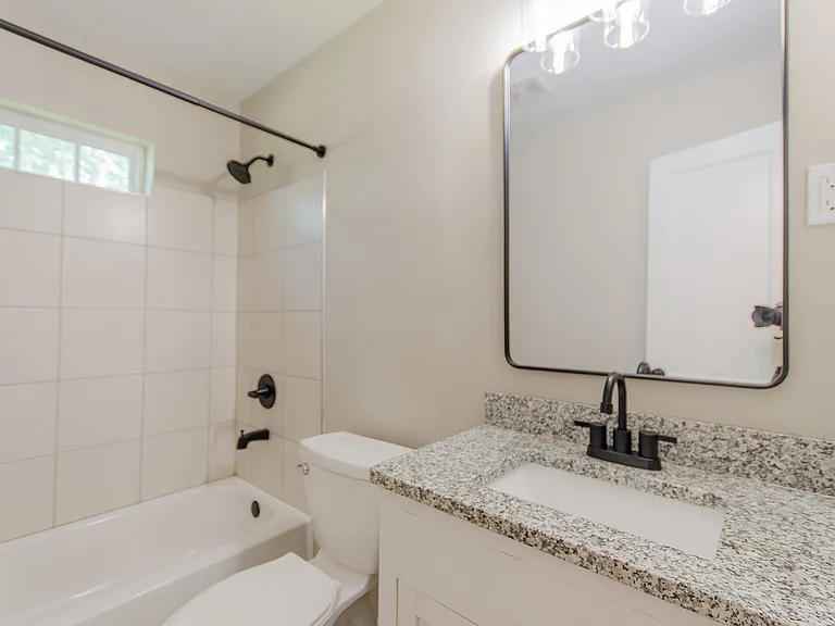 1031 Dell Ave SE — Photo 20