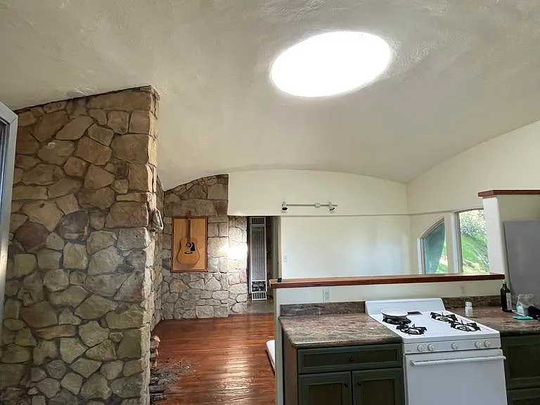 W Mountain Dr — Photo 23