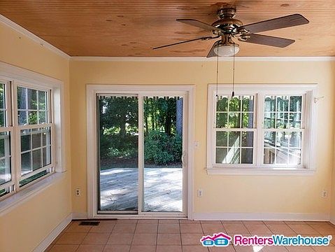 3rd image of 10202 Acworth Dr