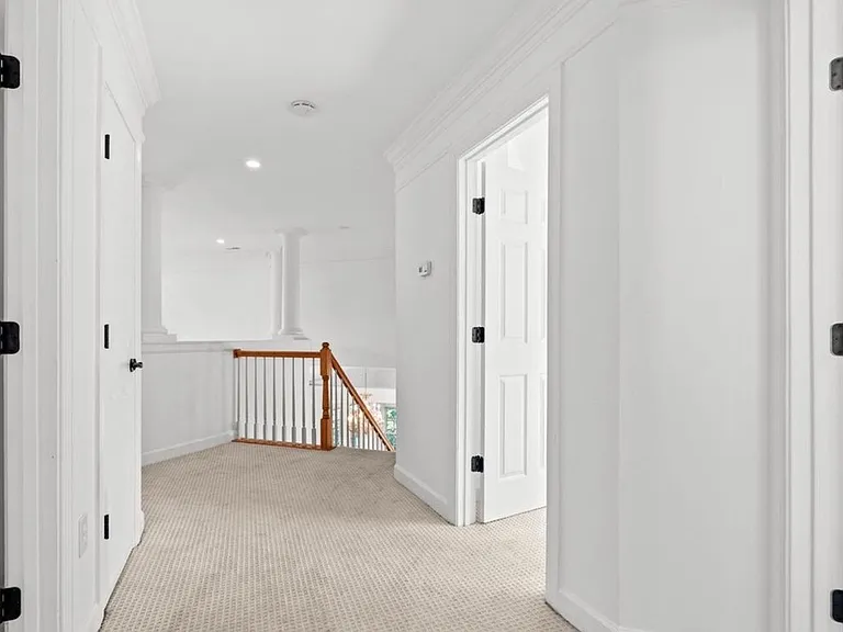 14216 Cervantes Ave — Photo 27