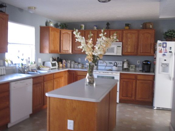 3rd image of 216 Foxburg Dr