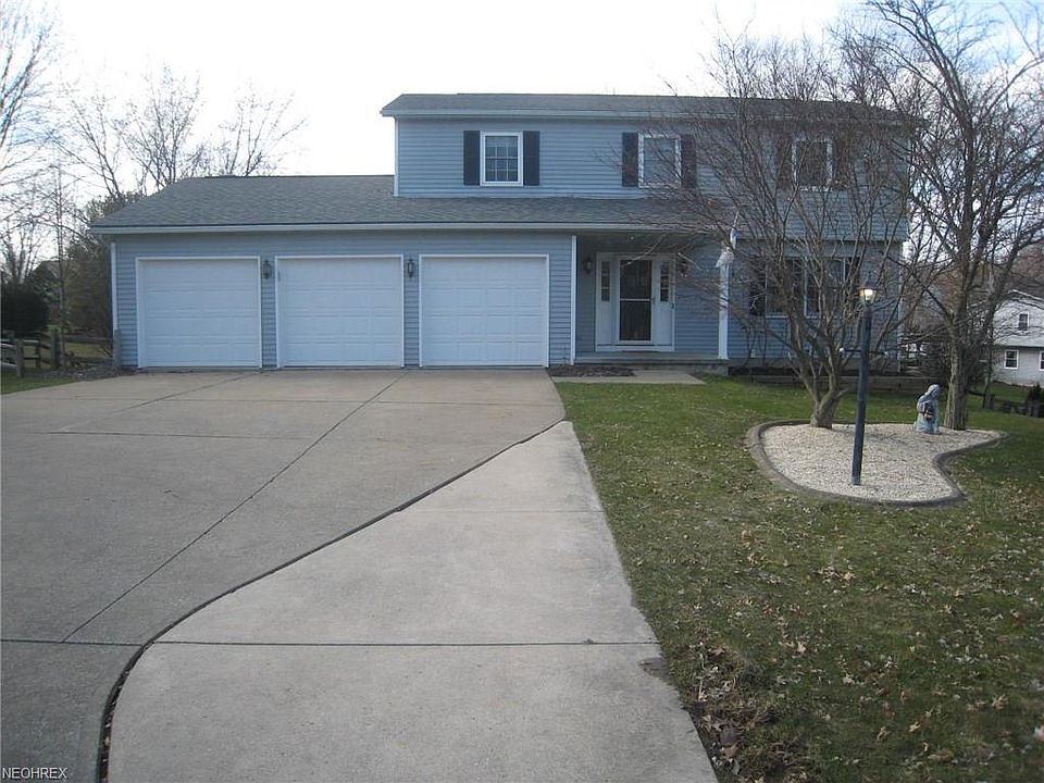 1st image of 4242 Williamsburg Dr