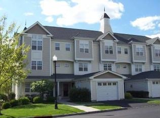 322 Viewpoint Ter, Peekskill, NY 10566