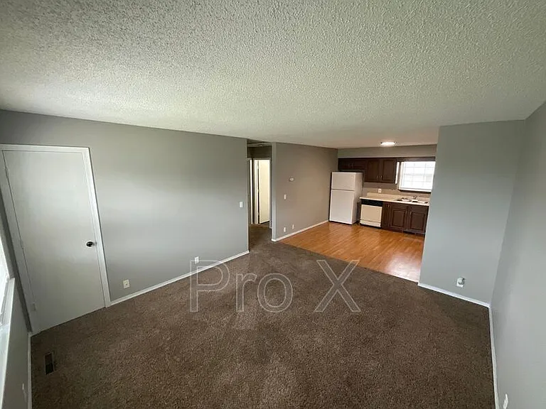 3039 W 15th St — Photo 2