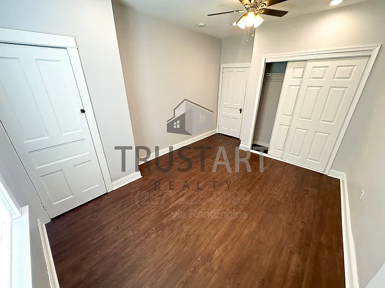 2406 E Allegheny Ave — Photo 13