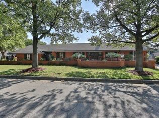 120 S Lynwood Blvd, Wichita, KS 67218