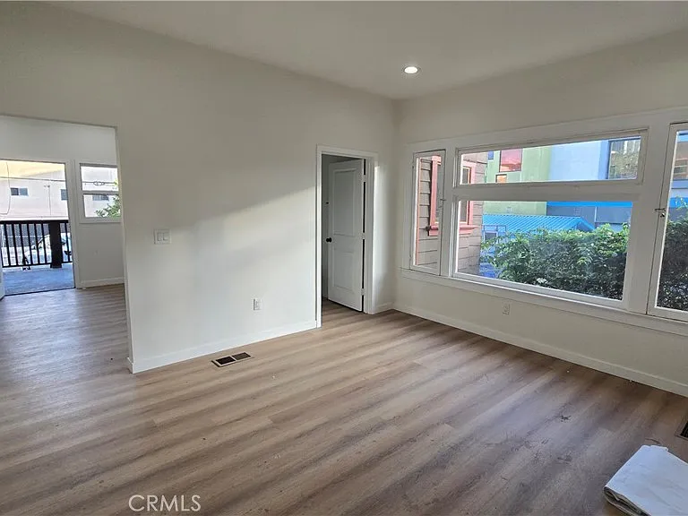 1036 Beacon Ave #1036 — Photo 5
