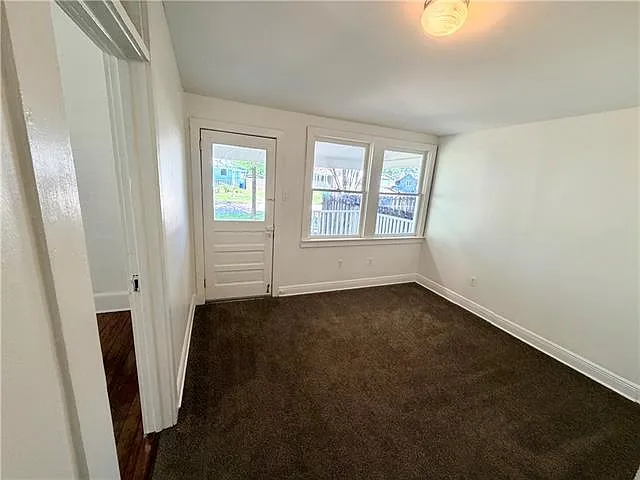 410 E Park Ave — Photo 9