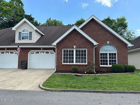 2nd image of 3838 Oakley Pl