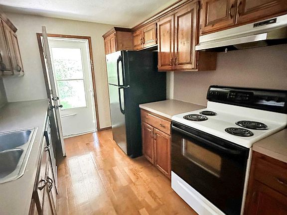 5th image of 1720 NW Elm Ave