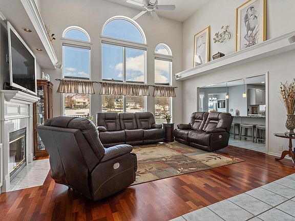 4th image of 51934 Watersedge Ct
