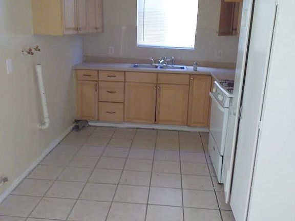 2nd image of 209 N Hamilton Ave