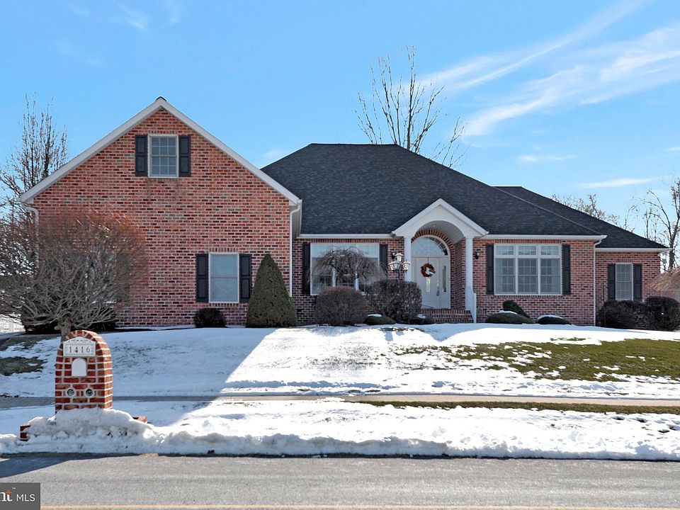 1st image of 1416 Majestic Dr W