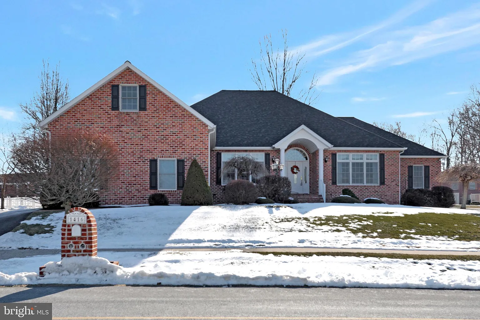 1416 Majestic Dr W photo 1