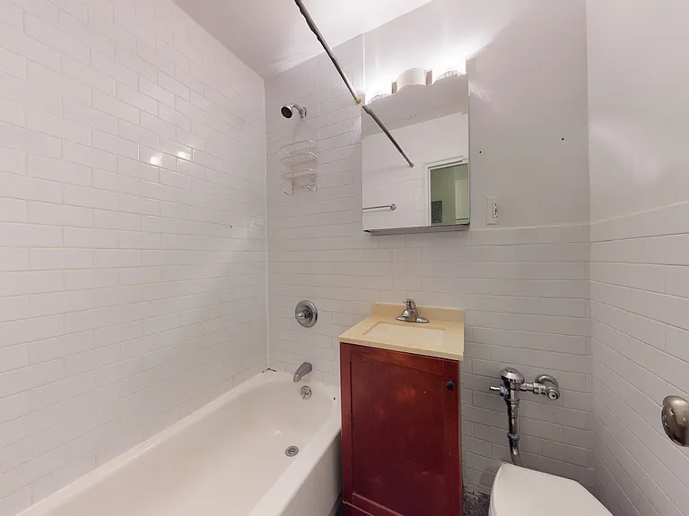 432 E 83rd St #3D — Photo 6