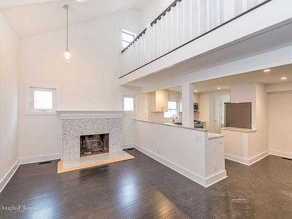 3rd image of 9 Larsen Ave