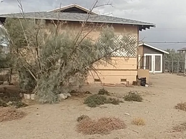 13400 Yucca St, Trona, CA 93562