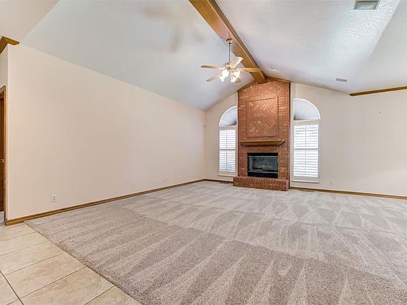 5th image of 18401 Chestnut Oak Dr