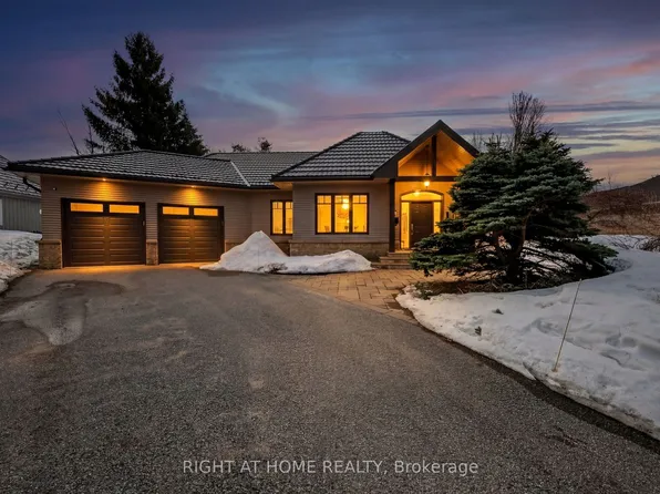 13 Alpine Way, Oro Medonte, ON L0L 2L0
