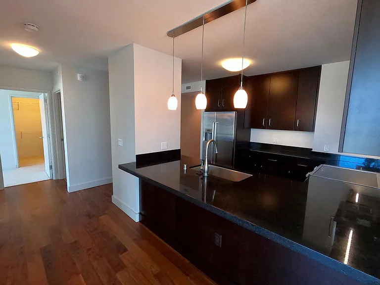 1189 Waimanu St #1009 — Photo 3