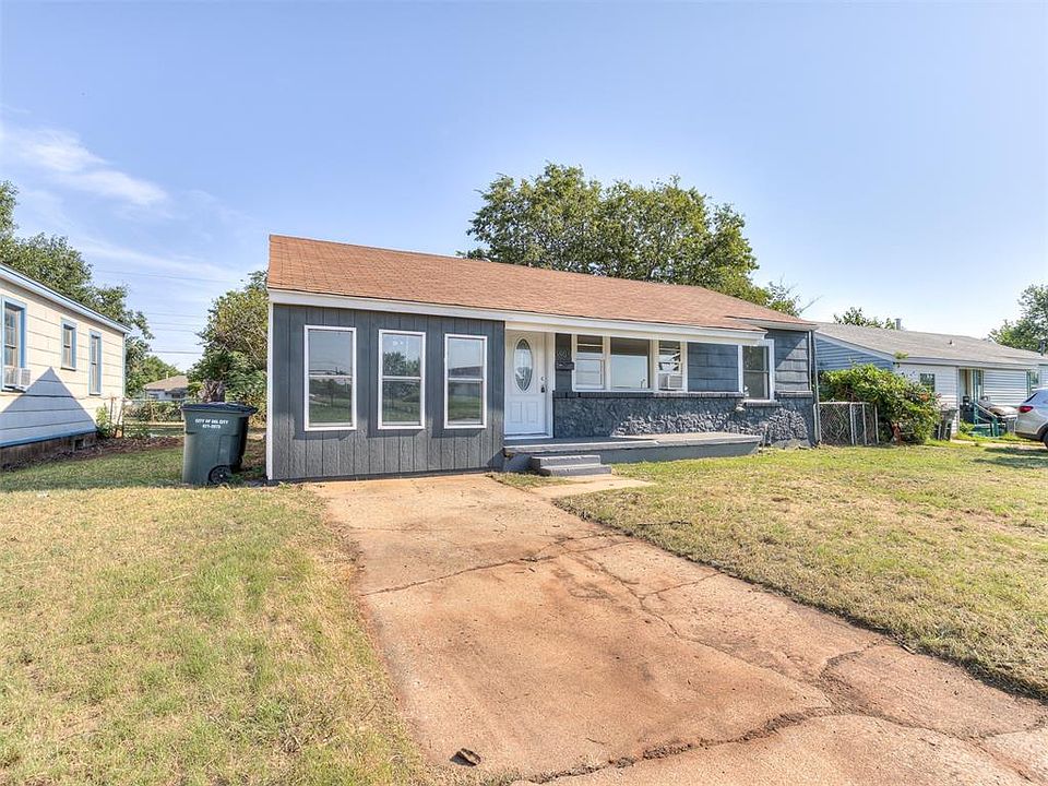 1st image of 3809 SE 27th St