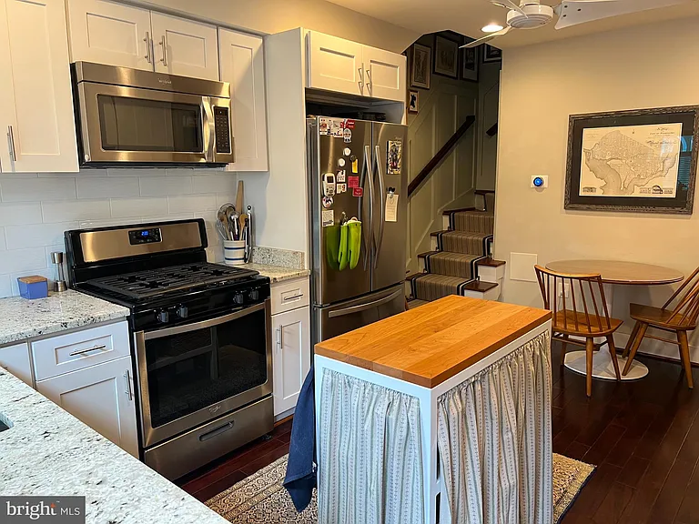 418 N Henry St — Photo 21