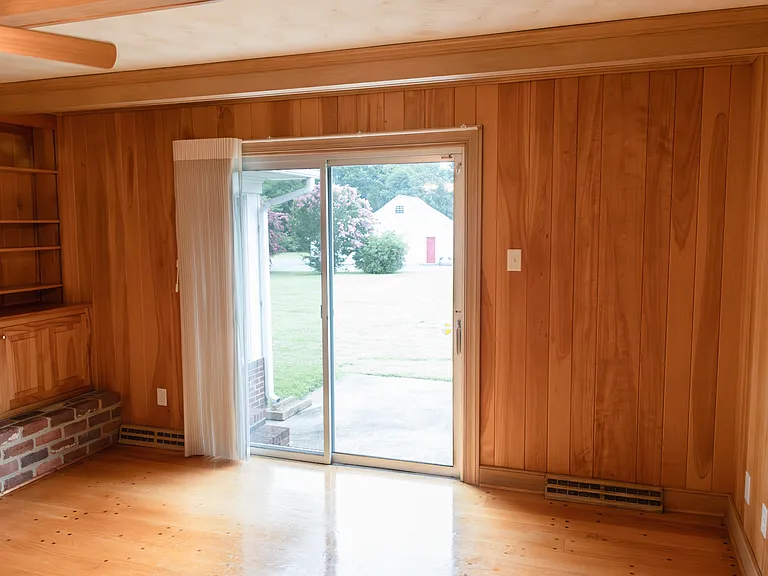 10521 Chalkley Rd — Photo 6