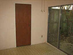 5th image of 3502 Palm Grove Dr