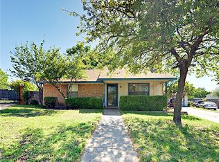 2218 Windhurst Dr, Arlington, TX 76015