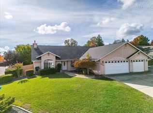 19489 Posey Ln, Redding, CA 96003