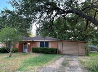 104 Marilyn St, Columbus, TX 78934