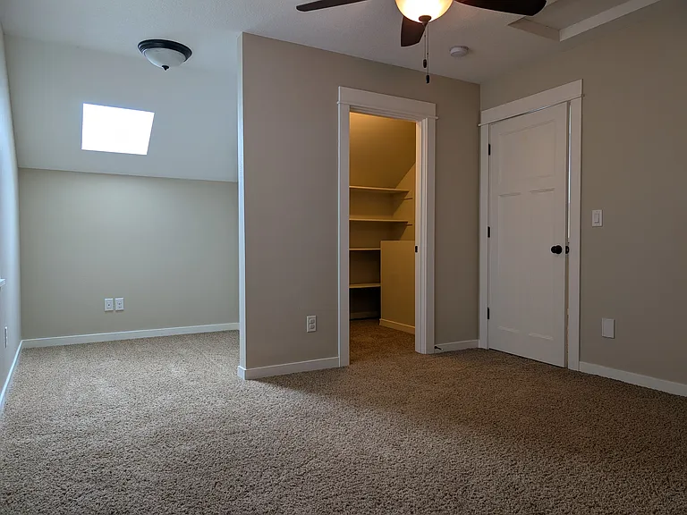 1135 W 28th Ave — Photo 28