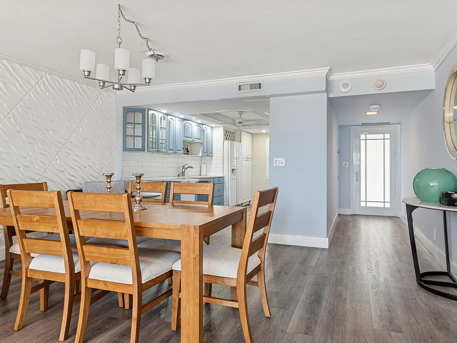 1 bed, 1.5 bath, 1092 sqft, $2,750 — Photo 4