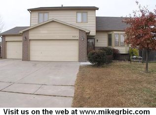 2121 S Parkridge St, Wichita, KS 67209