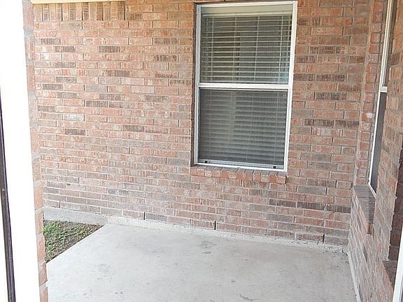 5th image of 117 Rockbrook Dr