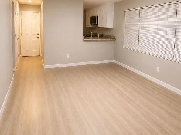 216 26th St APT 1, Sacramento, CA 95816