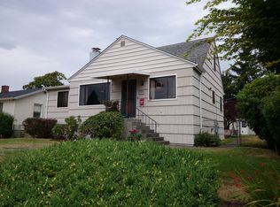 8851 32nd Ave SW, Seattle, WA 98126