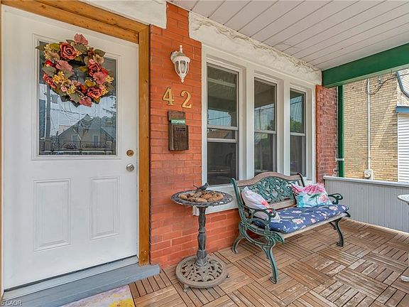 5th image of 42 Shanley St