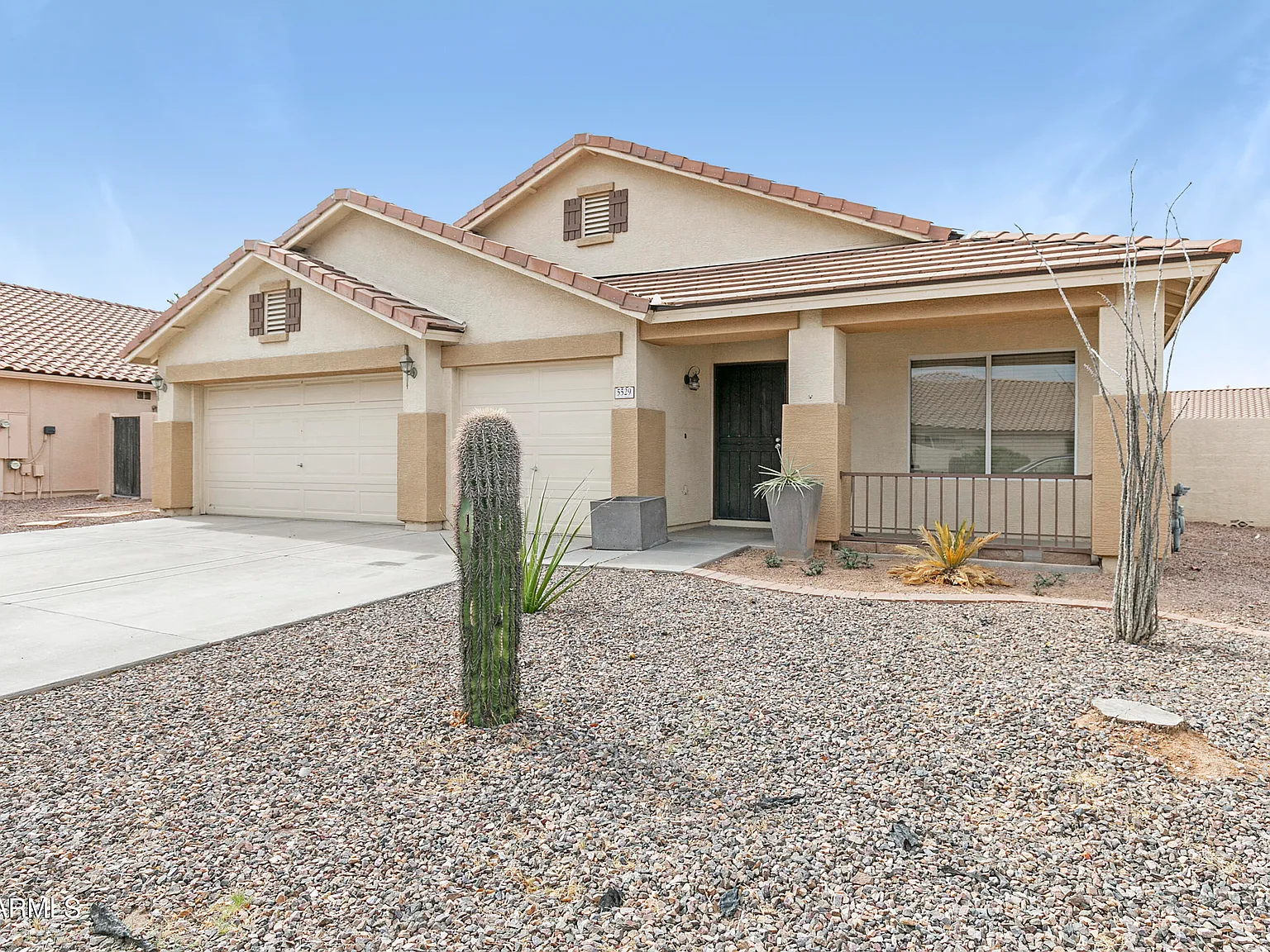 4 bed, 2.0 bath, 2136 sqft, $2,500 — Photo 2