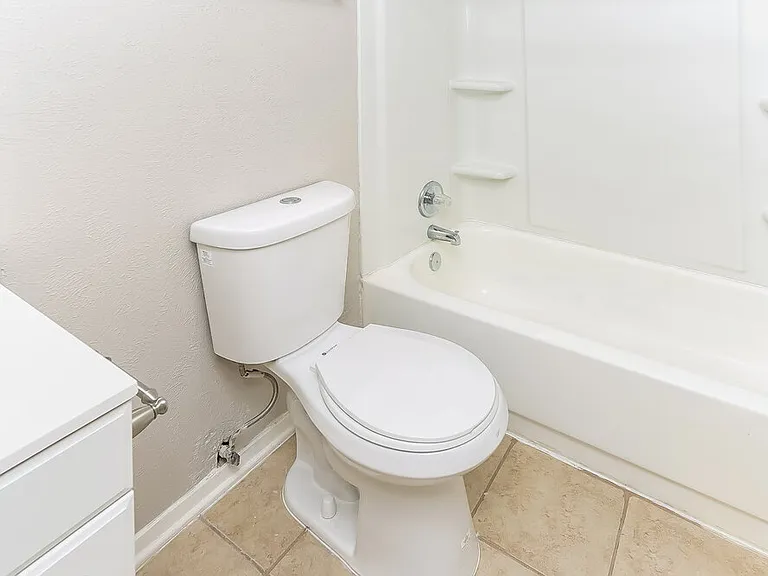 603 S Waxahachie St — Photo 11