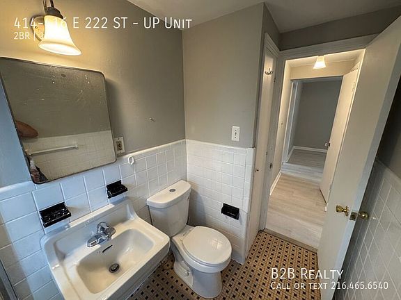 3rd image of 414-416 E 222nd St #Up