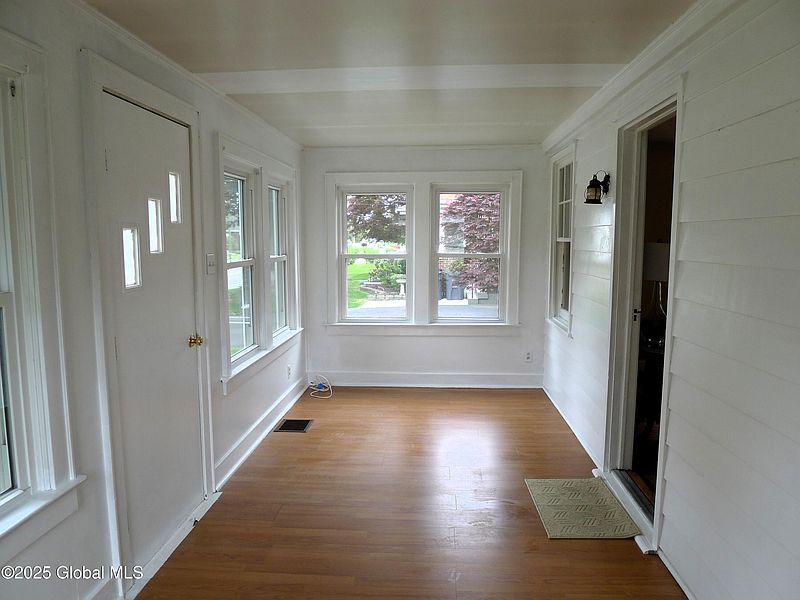 4th image of 188 Exchange Street