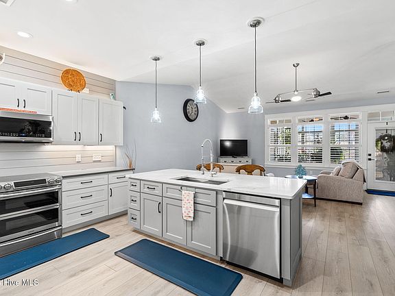 5th image of 5128 Elton Drive SE