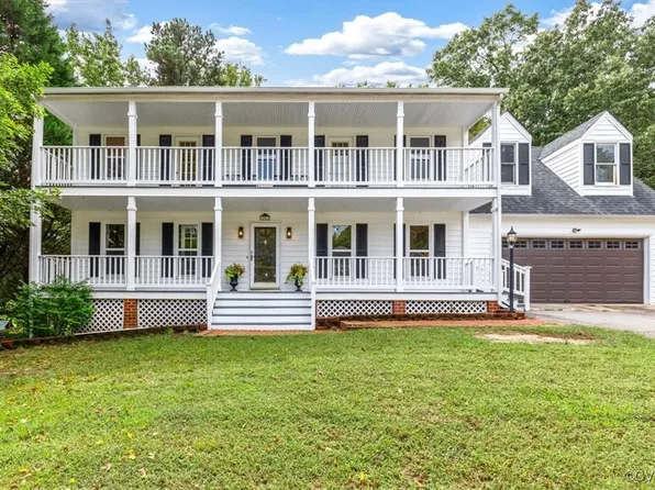 12610 Parker Ln, Chester, VA 23831