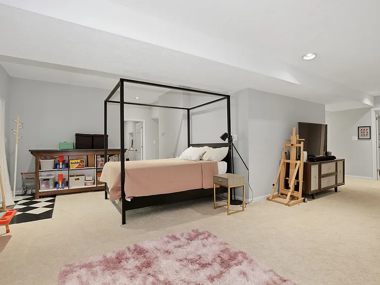 7005 Endicott Ct — Photo 31