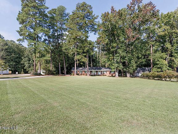 4th image of 7024 S Old Carriage Road