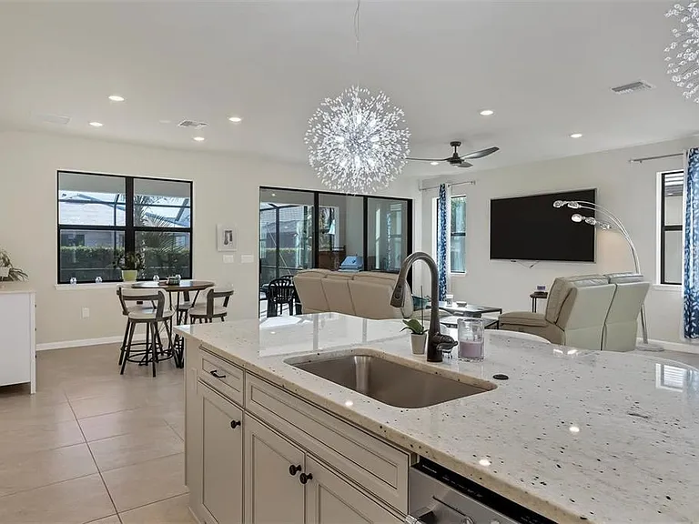 5721 Sweet Leaf Way — Photo 14