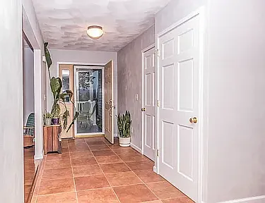390 Tiona Rd — Photo 5