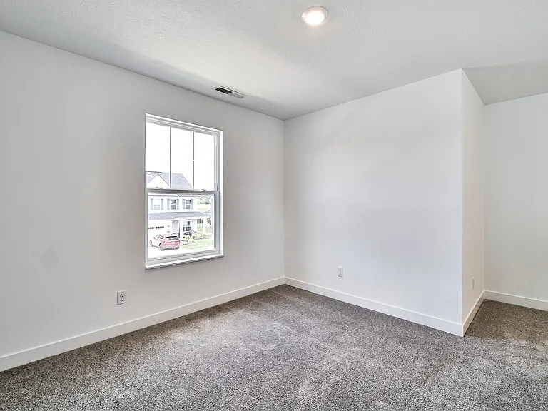 404 W Monroe St — Photo 49
